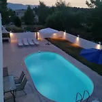 Villa Marinos